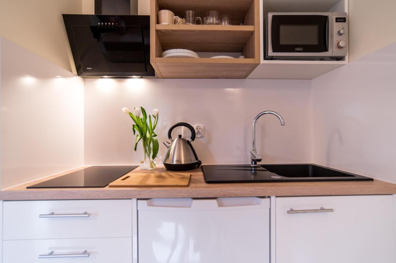 Gray House Apartamenty Дзивновек Экстерьер фото