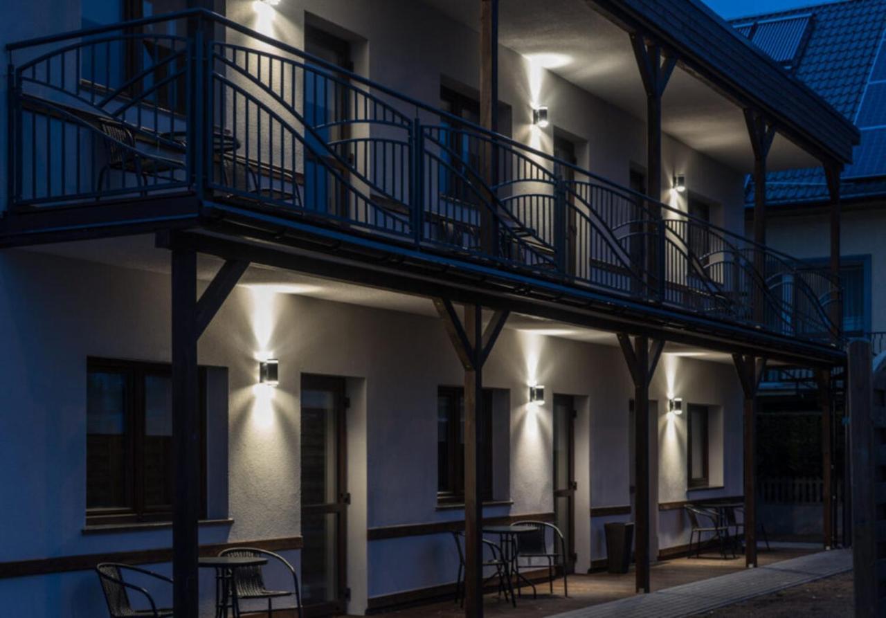 Gray House Apartamenty Дзивновек Экстерьер фото